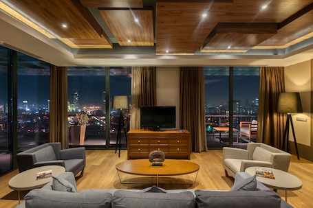 49-inch Smart TV with digital channels, TV