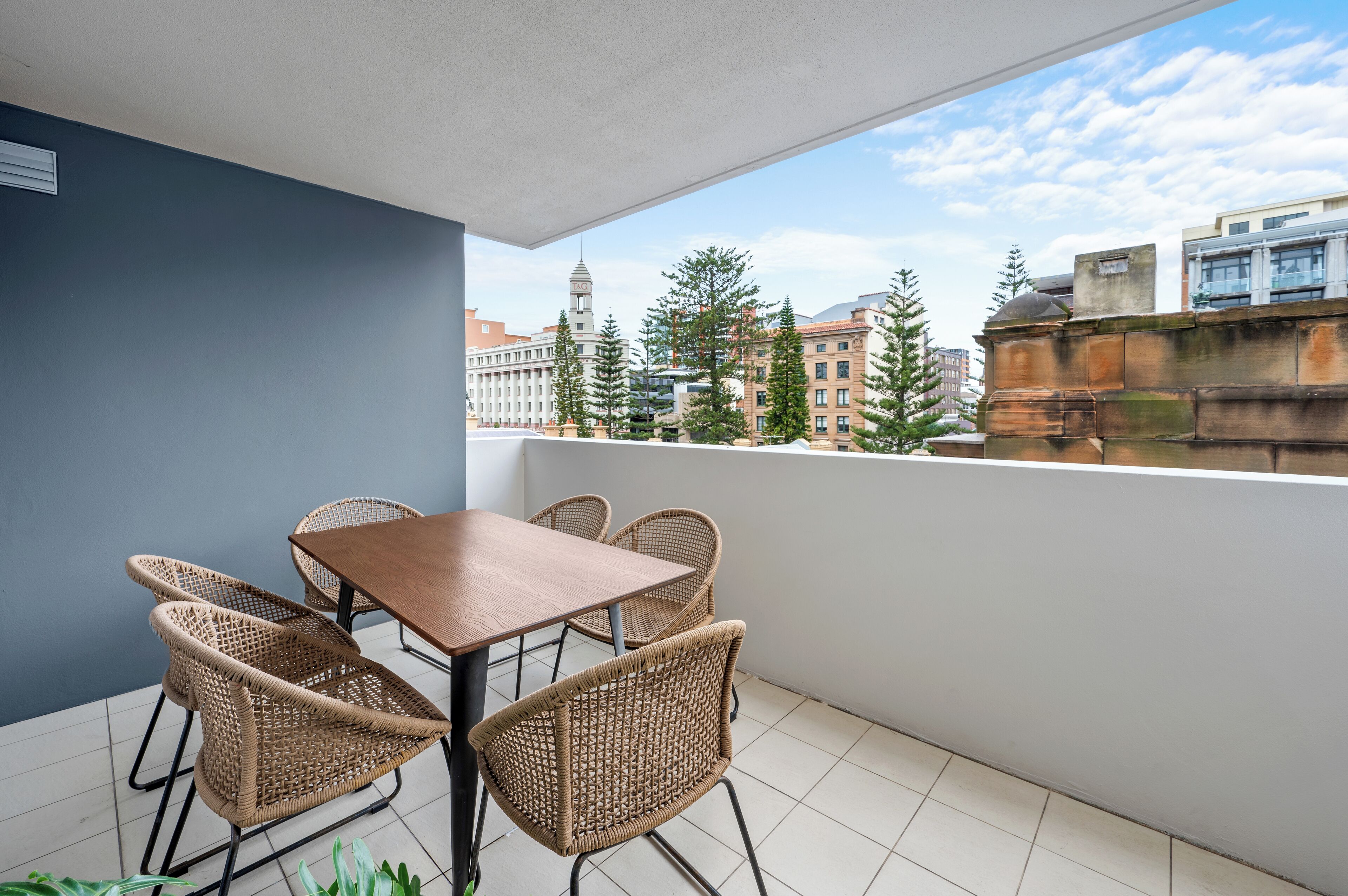 Suite, Non Smoking (1 Queen Bed & 2 Twin Beds) | Terrace/patio