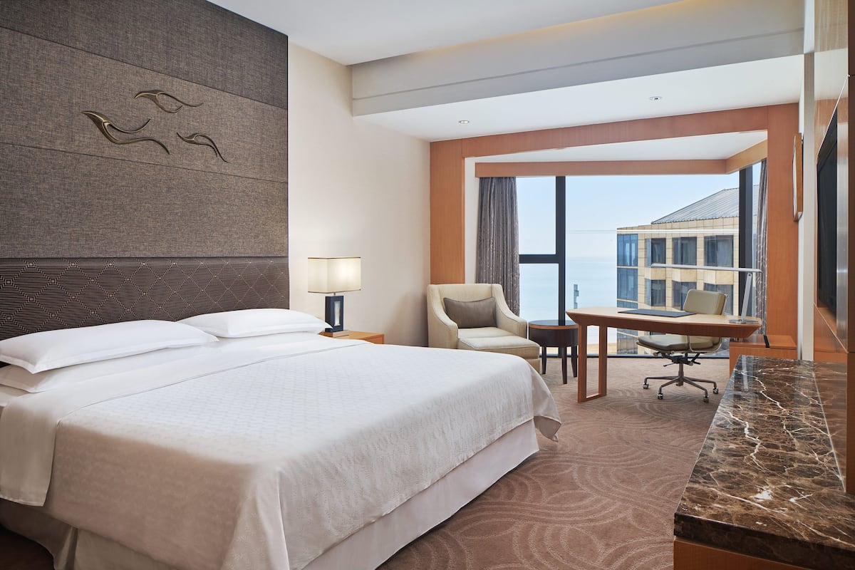 Premium bedding, down comforters, Select Comfort beds, minibar