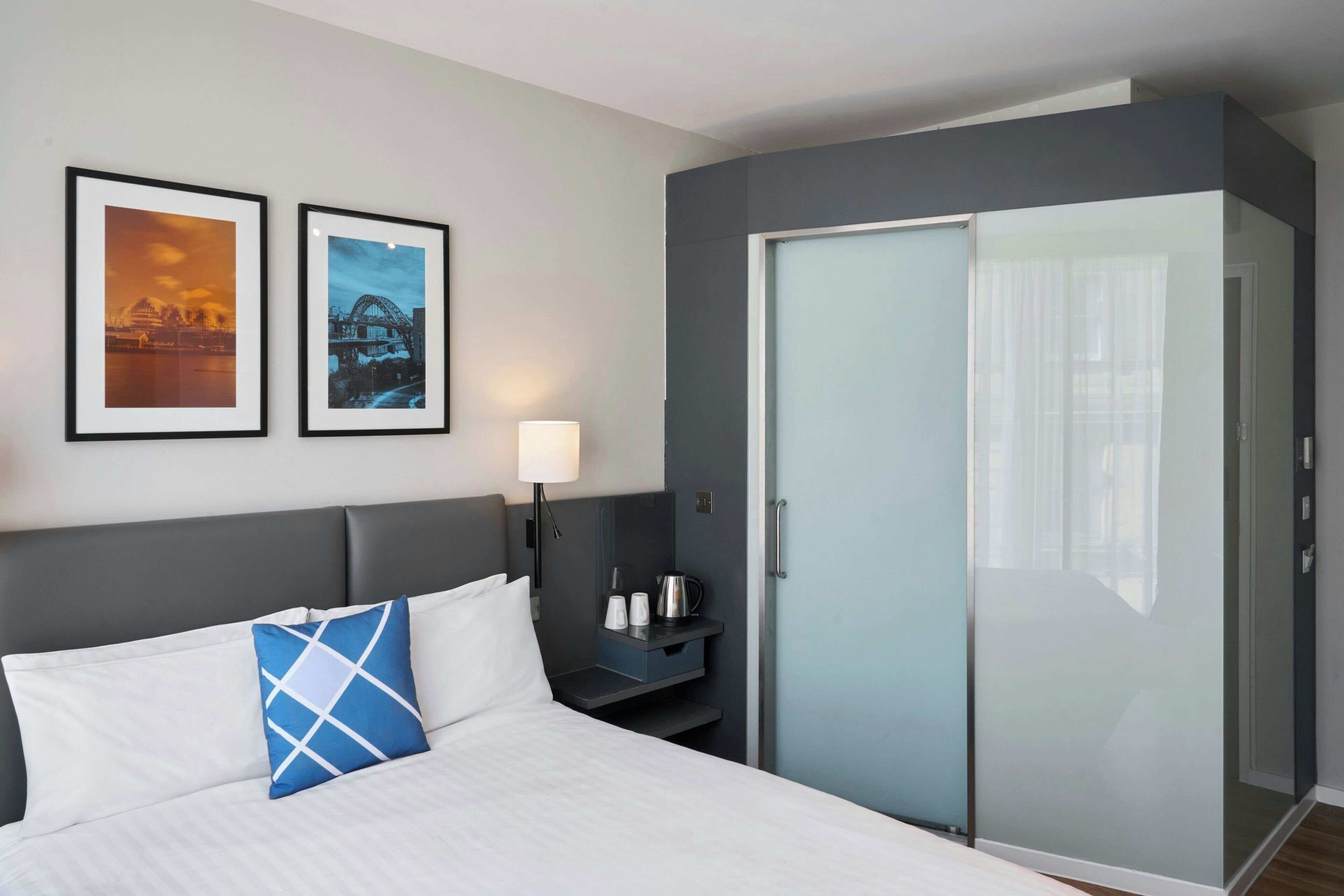 standard double room | in-room safe, desk, blackout curtains, iron/ironing board
