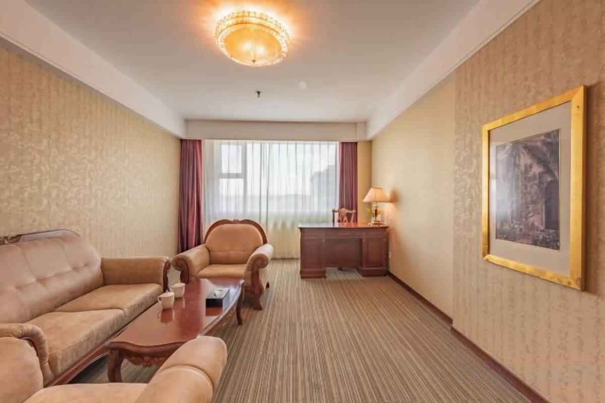 Business Two-bedroom Suite