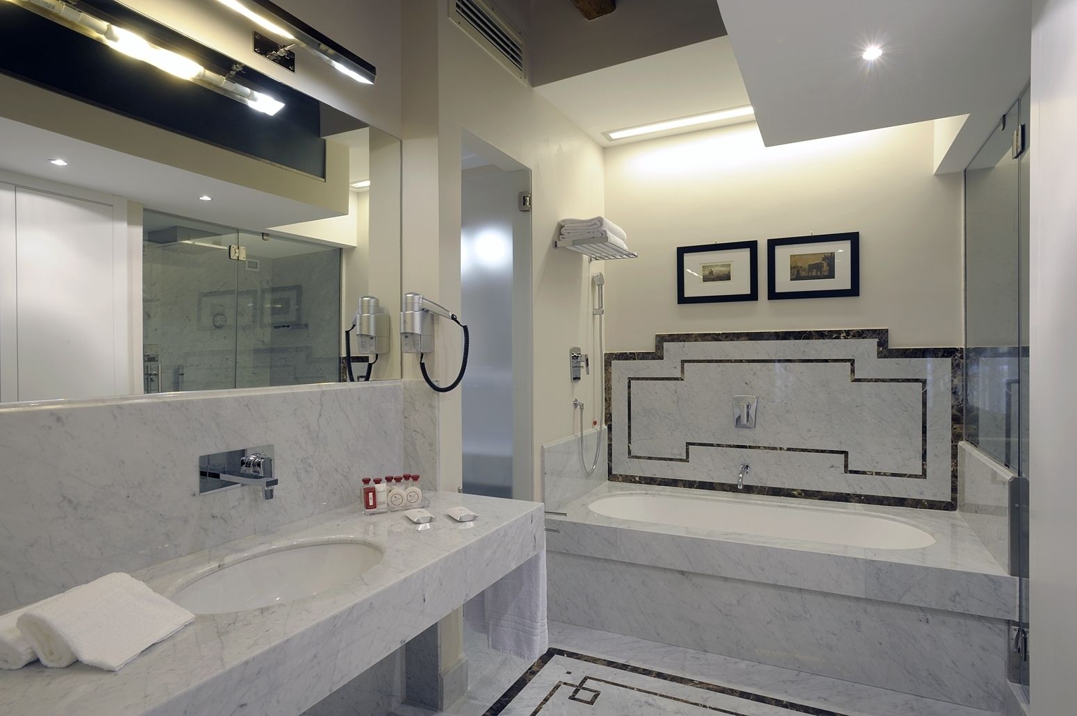 Foto - Trevi Palace Luxury Inn