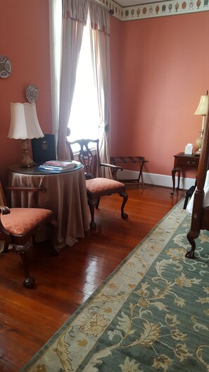 Deluxe-Zimmer | Zimmersafe, individuell dekoriert, individuell eingerichtet