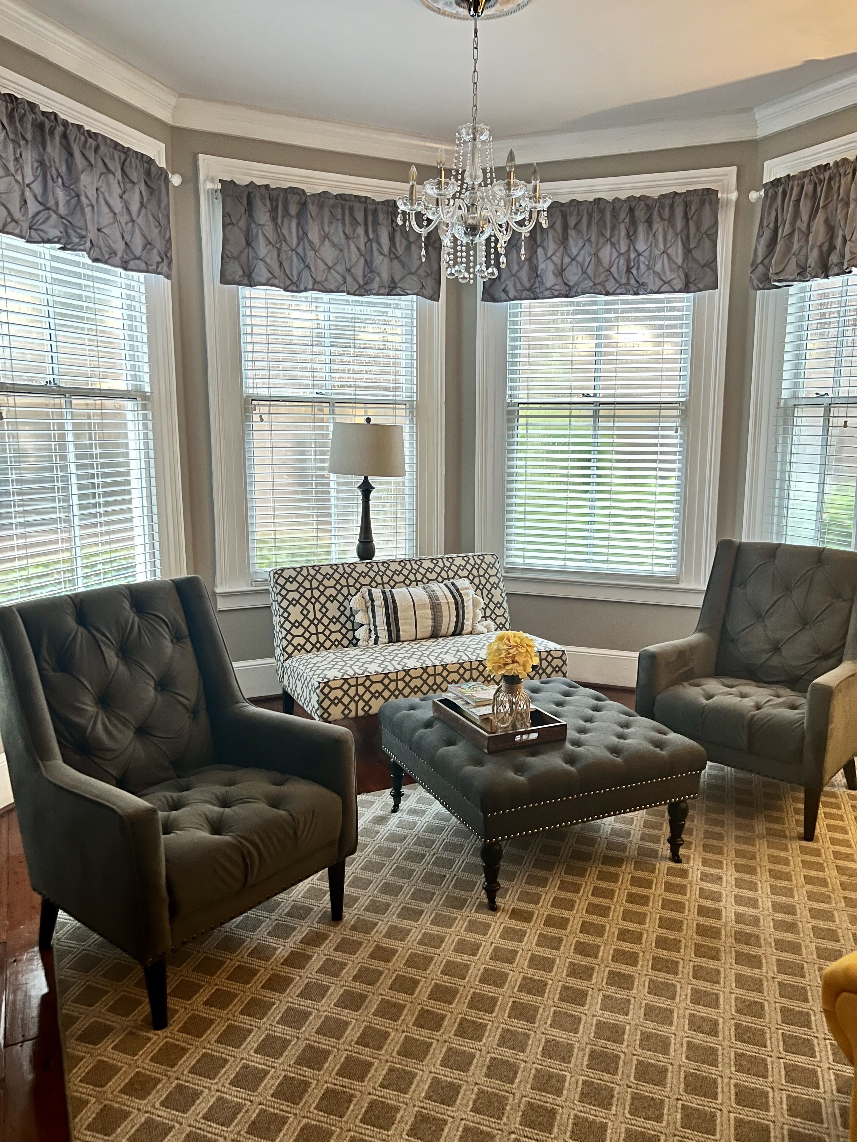 Premium Room | In-room safe, individually decorated, individually furnished, desk