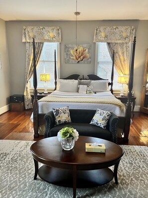 Deluxe King Room 5 | Safe på rommet, individuelt dekorert, individuelt innredet og skrivebord