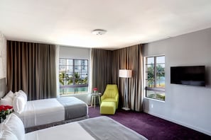 Ropa de cama de alta calidad, colchones con pillow-top y minibar