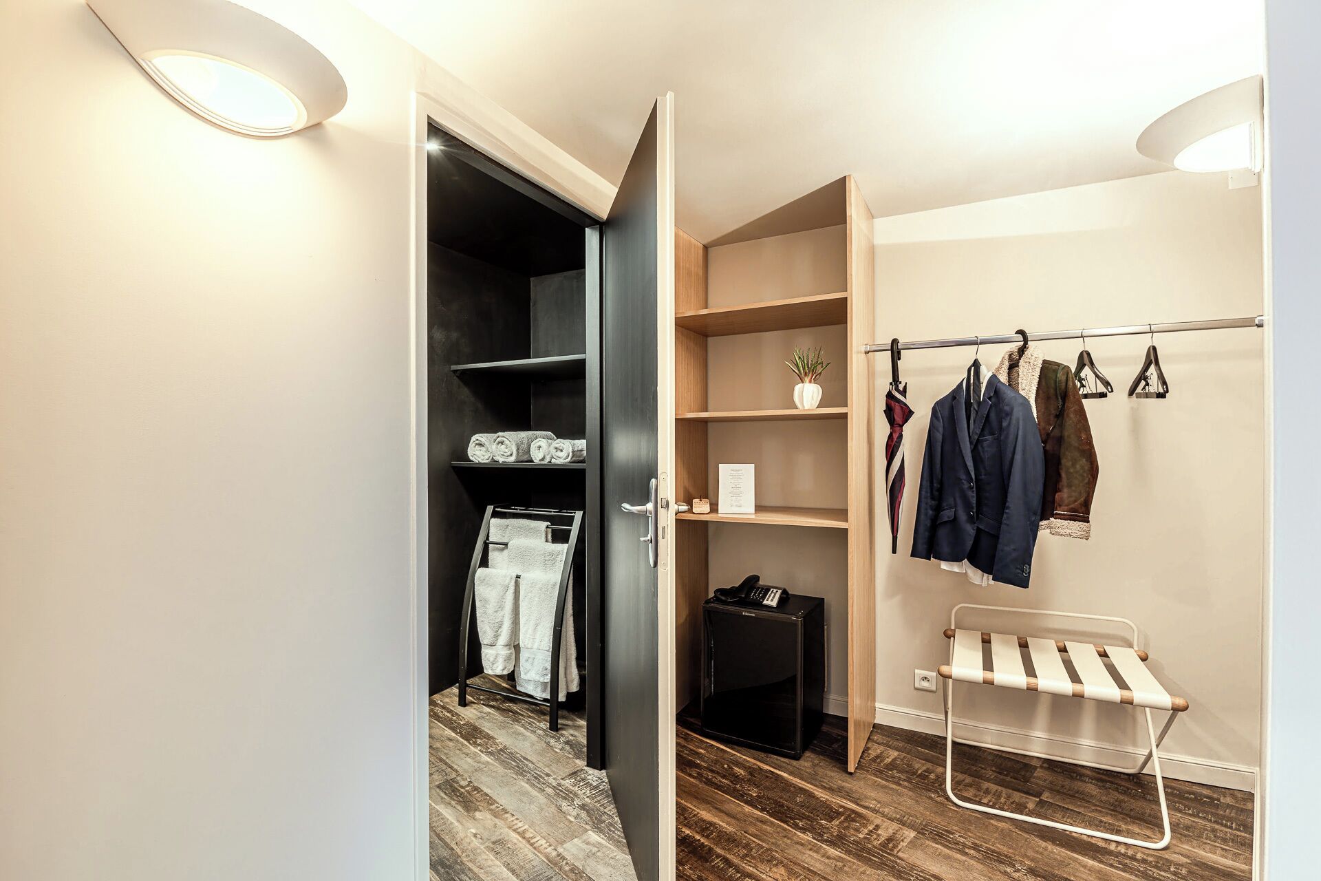 suite grand large | 1 bedroom, in-room safe, individually furnished, desk