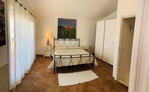 Superior Condo | 1 bedroom, bed sheets - Residence Le Onde (Badesi)