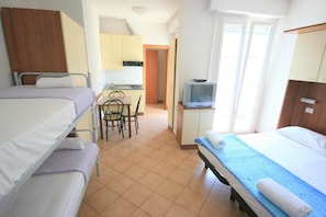 In-room safe, desk, soundproofing, free WiFi