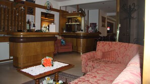 Unclassified image, 3 of 13, button - Hotel Atlantic (Loano)