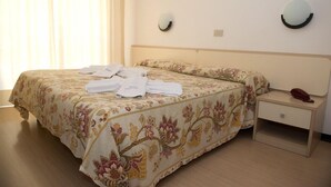 Unclassified image, 2 of 13, button - Hotel Atlantic (Loano)
