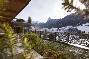 Family Apartment, 2 Bedrooms, Balcony, Mountain View | Mountain view