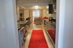 Interior entrance - Villa Moyal (Johannesburg)