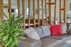 Àrea amb seients del vestíbul