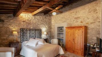 Standard Room | Down comforters, minibar, individually decorated, individually furnished