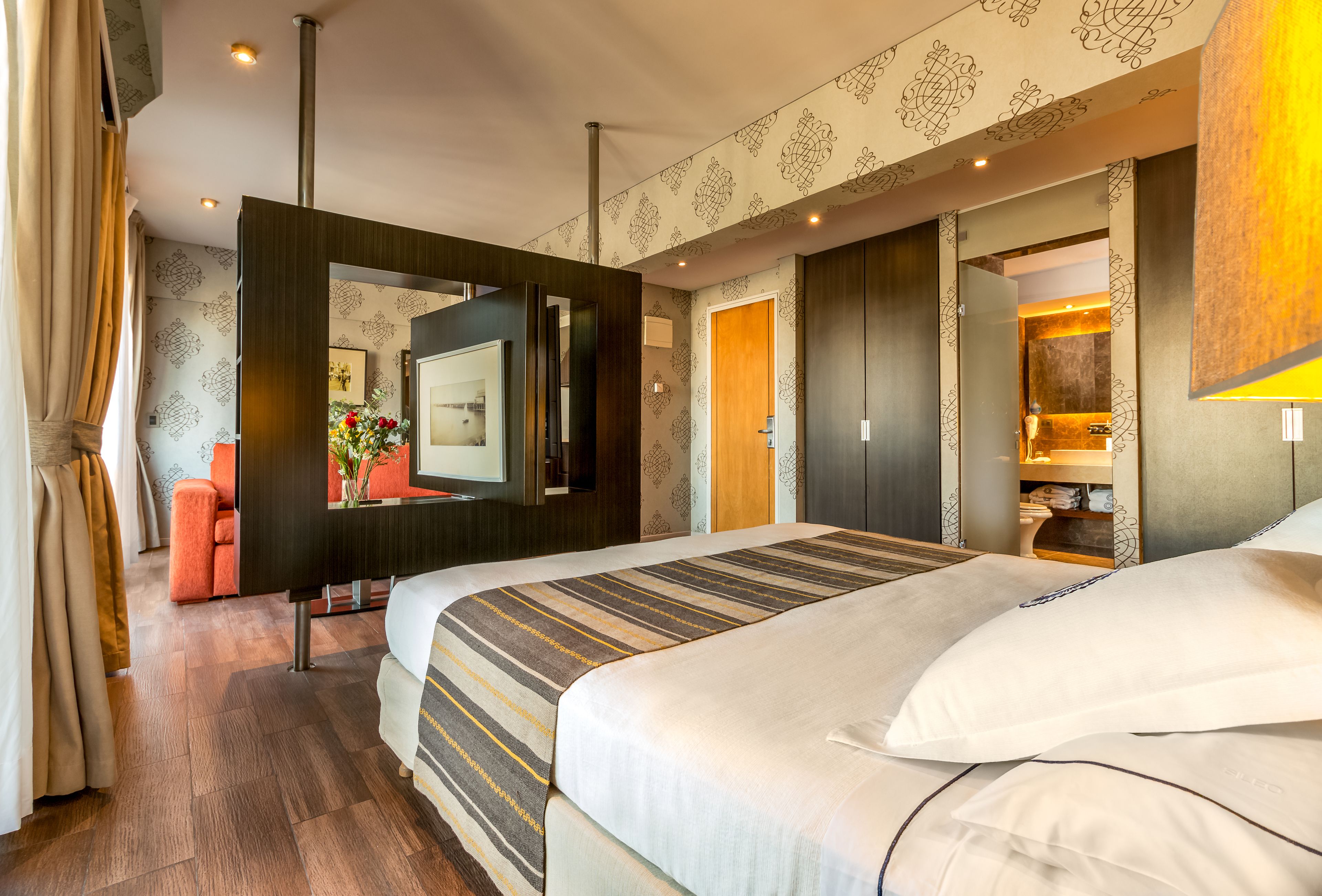 penthouse | 1 bedroom, hypo-allergenic bedding, down duvets, pillow-top beds