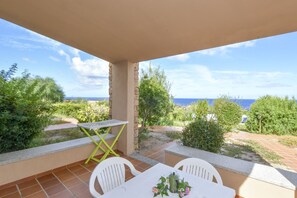 Classic Apartment | Balcony