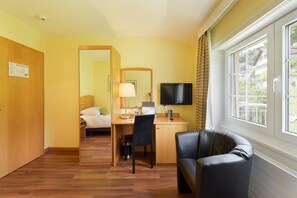 Standard Single Room | Desk, blackout drapes, free WiFi, bed sheets