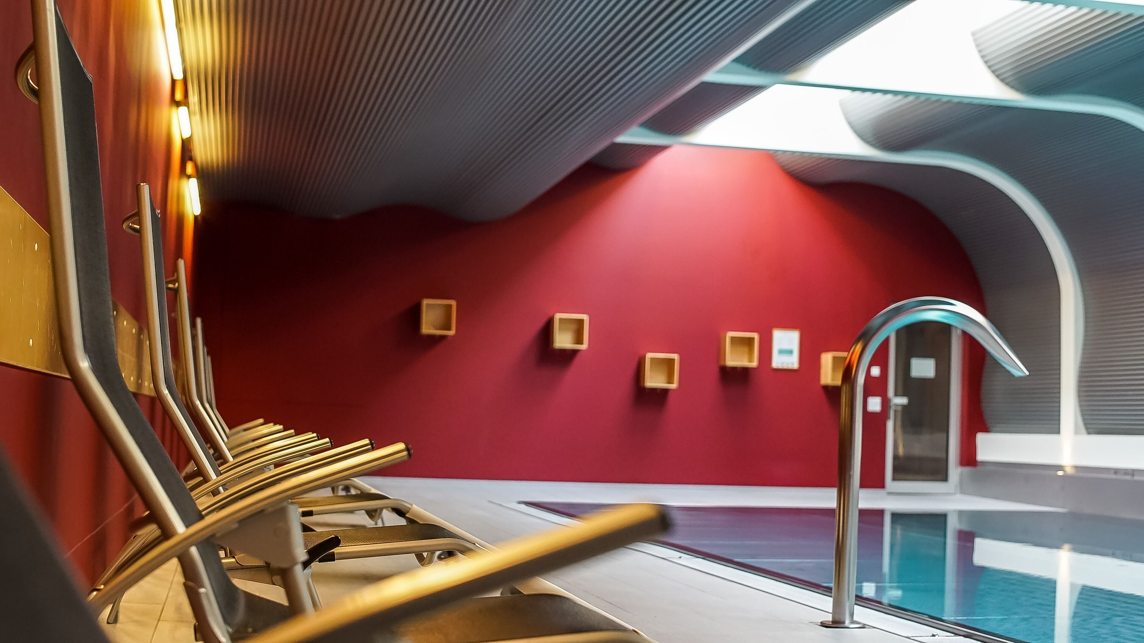 indoor pool, pool loungers
