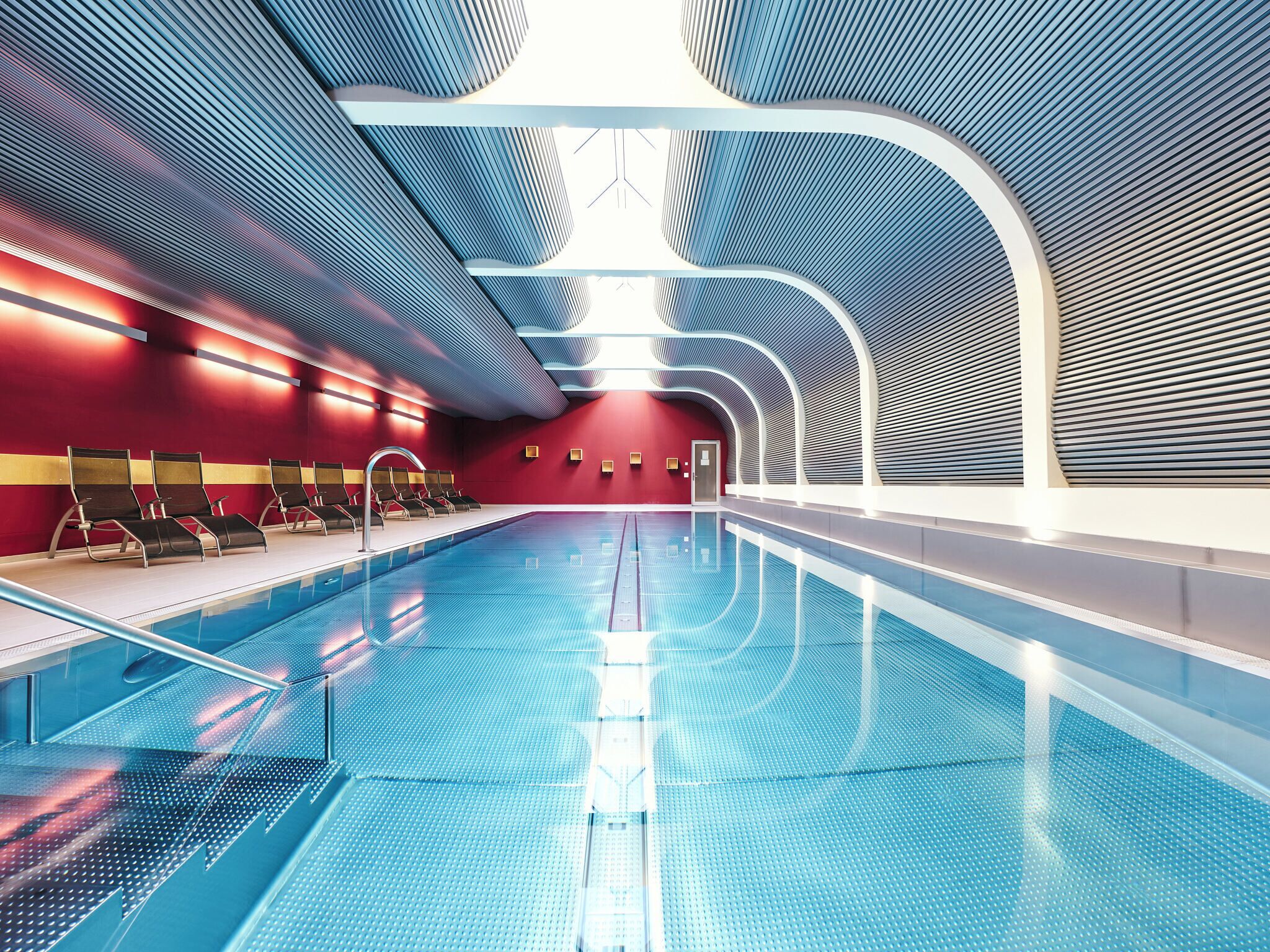 Indoor pool, pool loungers