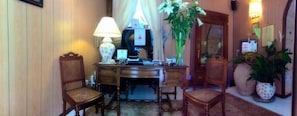 Check-in-/Check-out-Schalter