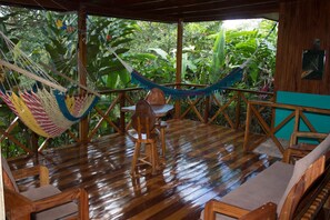 Casita Cecropia vista al Bosque | 발코니
