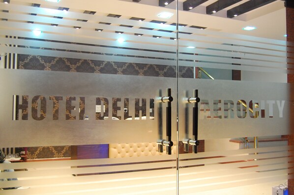 Property entrance - Hotel Delhi Aerocity (New Delhi)