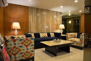 Lobby - Ambassador Hotel (Ajmer)