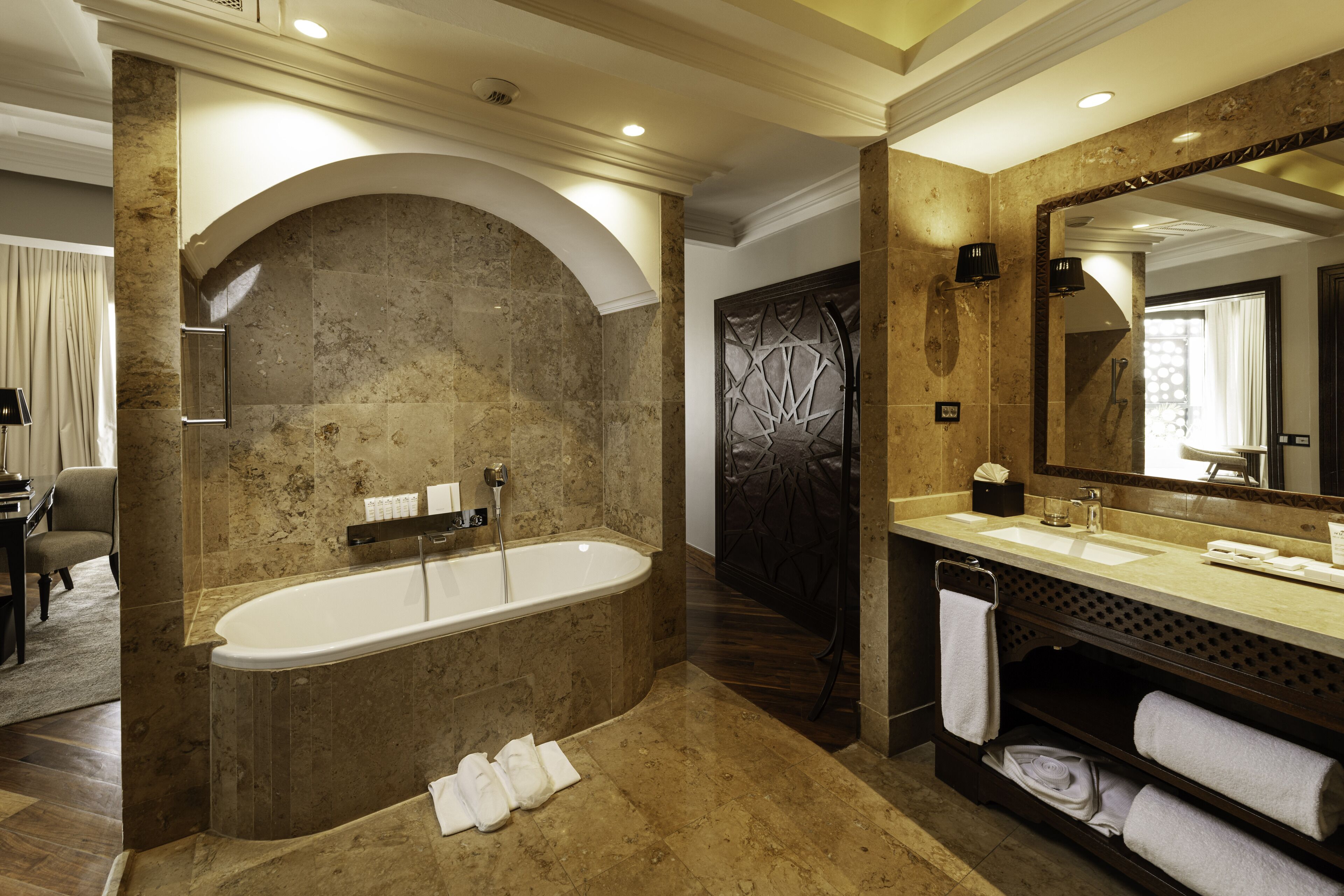 suite (nobu) | bathroom | shower, towels