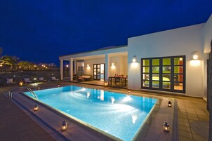 Villa (Mamma Mia 1 double + 4 twins) | Pool | Outdoor pool