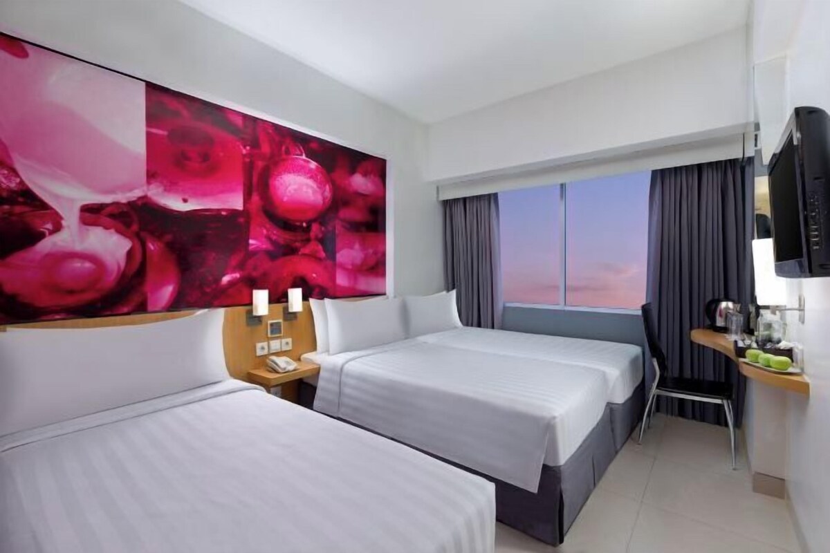 Desk, WiFi (free), bed sheets