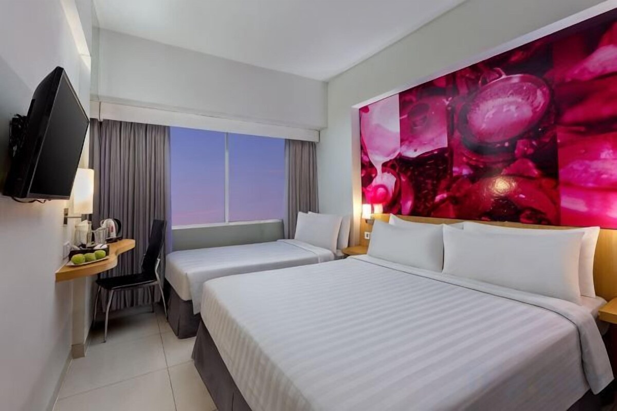 Desk, WiFi (free), bed sheets