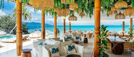 Frühstück, Mittagessen, Abendessen, Blick auf den Strand 