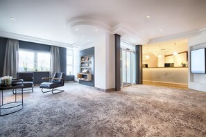 Lobby sitting area - Das Prinzregent (Edenkoben)