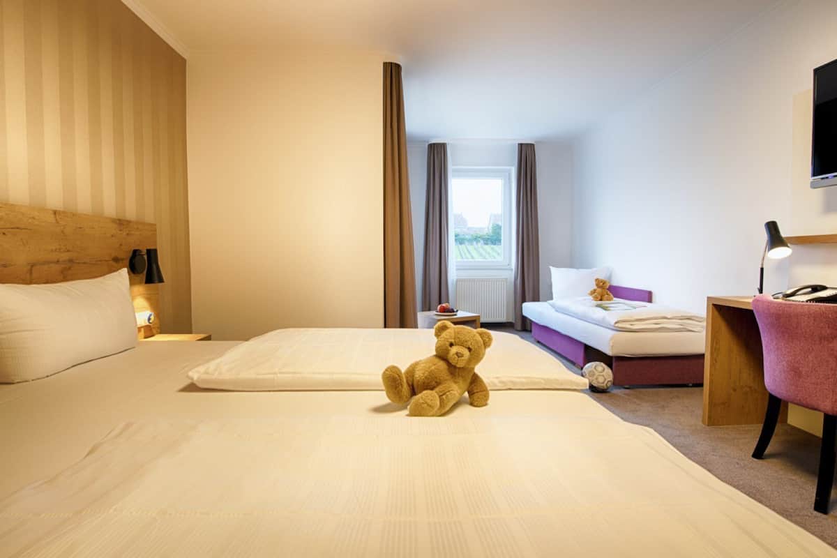 exclusive room | 1 bedroom, hypo-allergenic bedding, minibar, in-room safe
