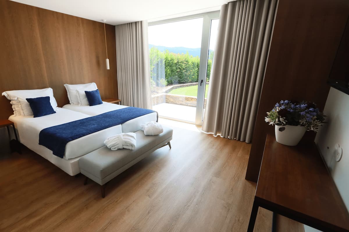 2 Schlafzimmer, Minibar, Zimmersafe, Schreibtisch