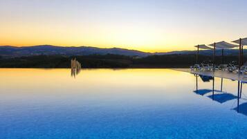 2 indoor pools, 2 outdoor pools, free cabanas, pool umbrellas