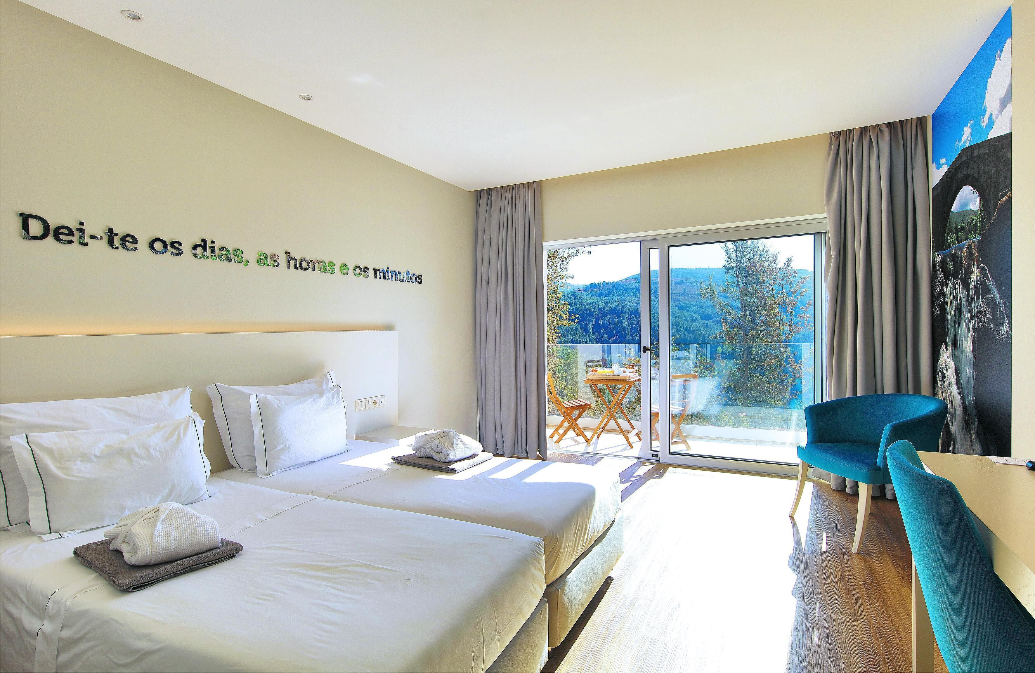 デラックス ダブルまたはツインルーム | ミニバー、セーフティボックス (室内)、デスク、防音設備