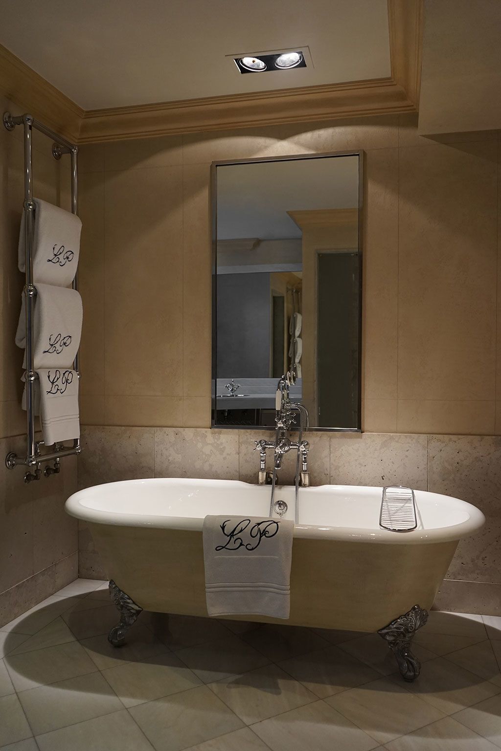 deep-soaking bathtub