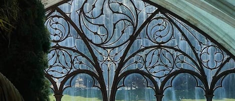Piscina interna, piscina externa sazonal