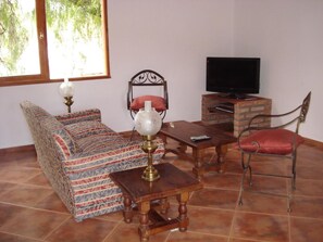 Télévision de 21 pouces avec chaînes par câble