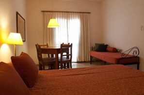 Minibar, desk, free WiFi, bed sheets