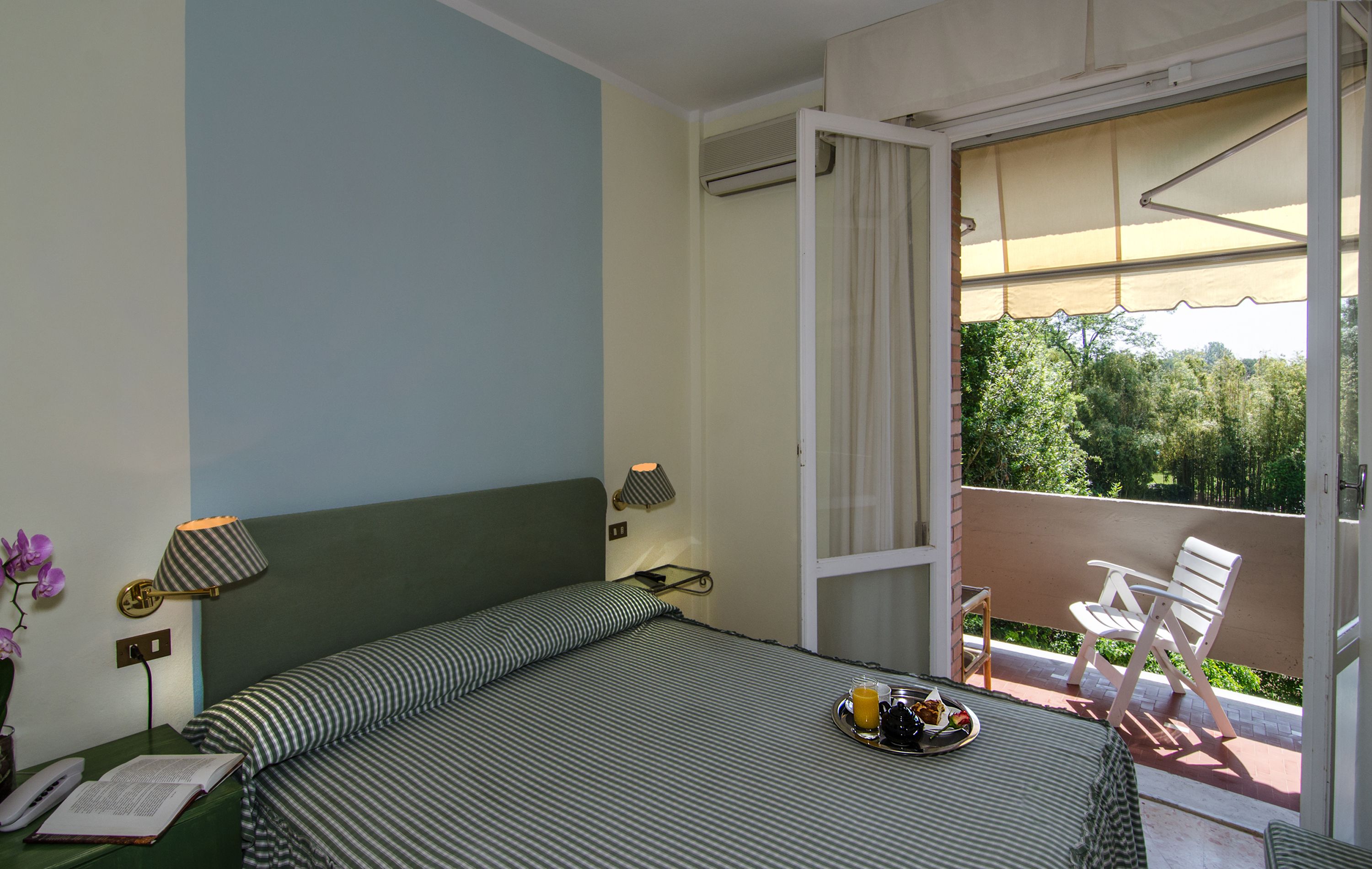 minibar, in-room safe, individually furnished, desk