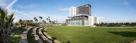 Exterior. Parco dei Principi Hotel Congress & Spa