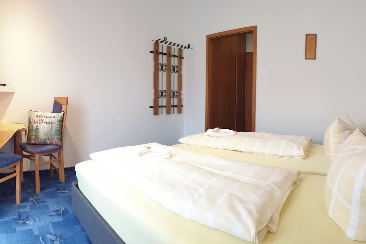 standard double room | 1 bedroom, desk, blackout curtains, free wifi