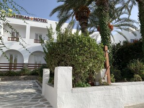 Front of property - Asterias Hotel (Paros)