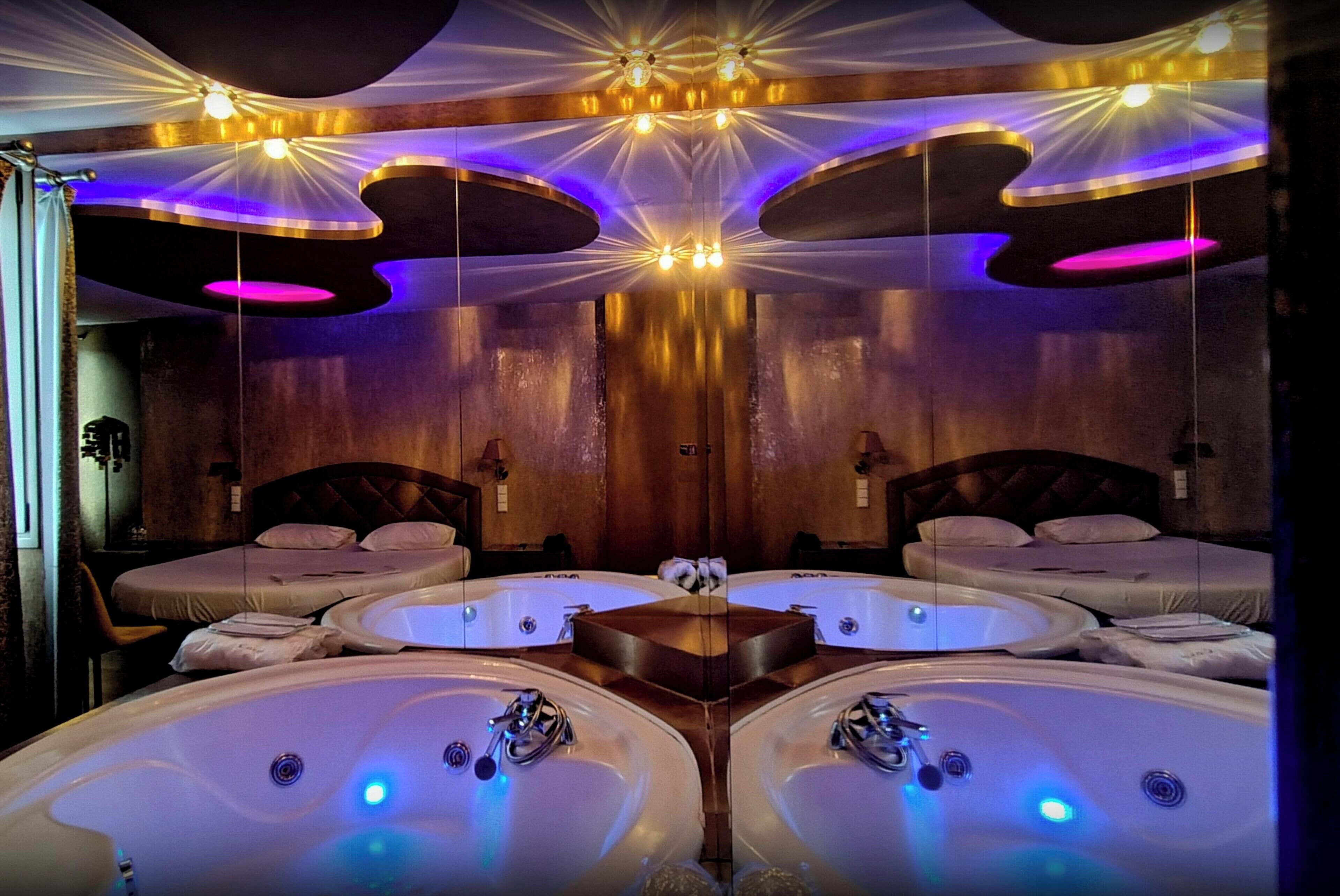 Junior Suite | Individually decorated, blackout curtains, soundproofing, rollaway beds