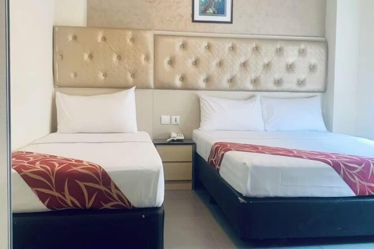 In-room safe, desk, laptop workspace, free WiFi