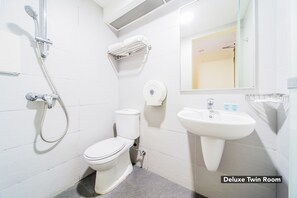 In-room safe, desk, laptop workspace, free WiFi - Sandpiper Hotel (Singapore)