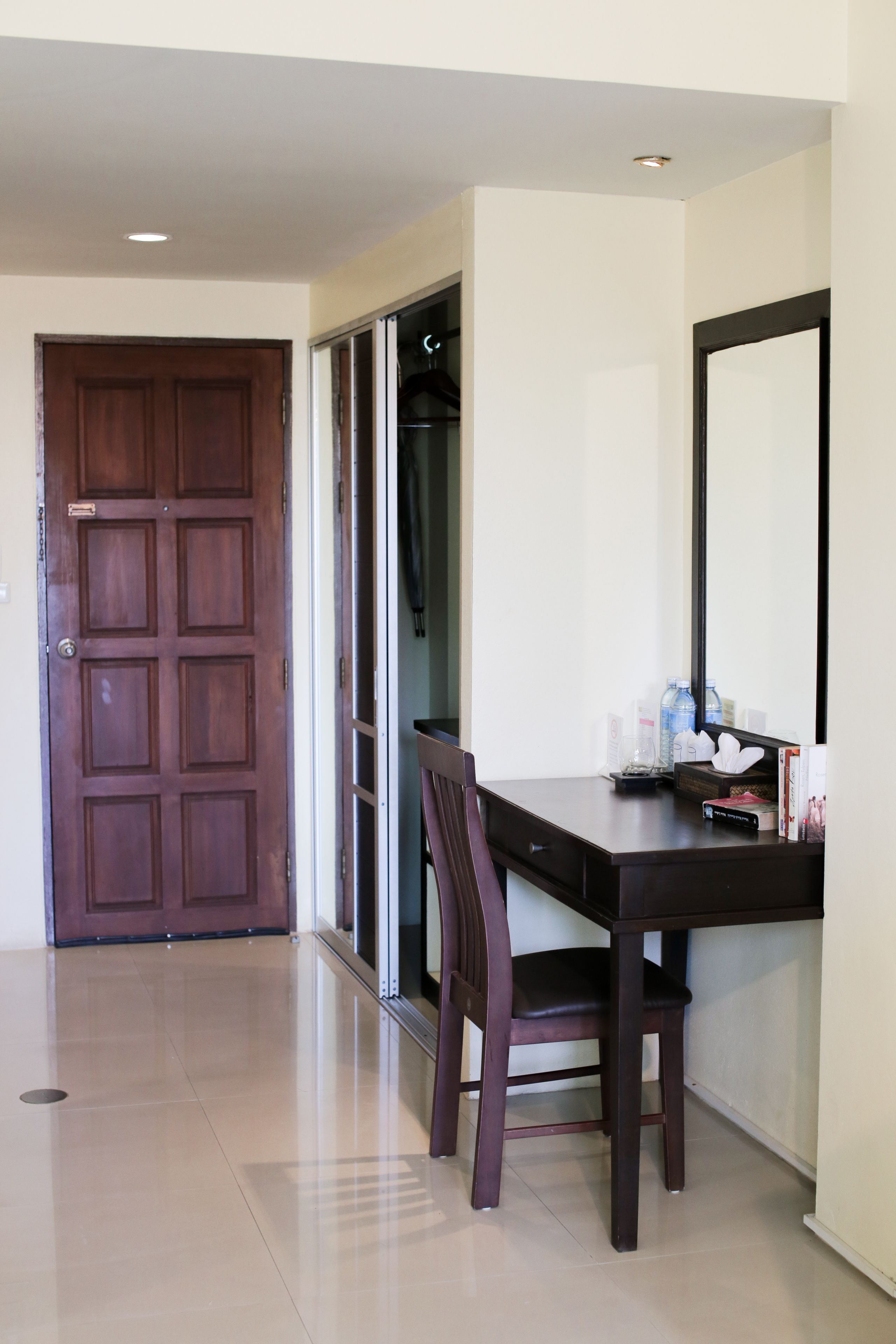 deluxe double or twin room, 1 bedroom | 1 bedroom, minibar, in-room safe, desk